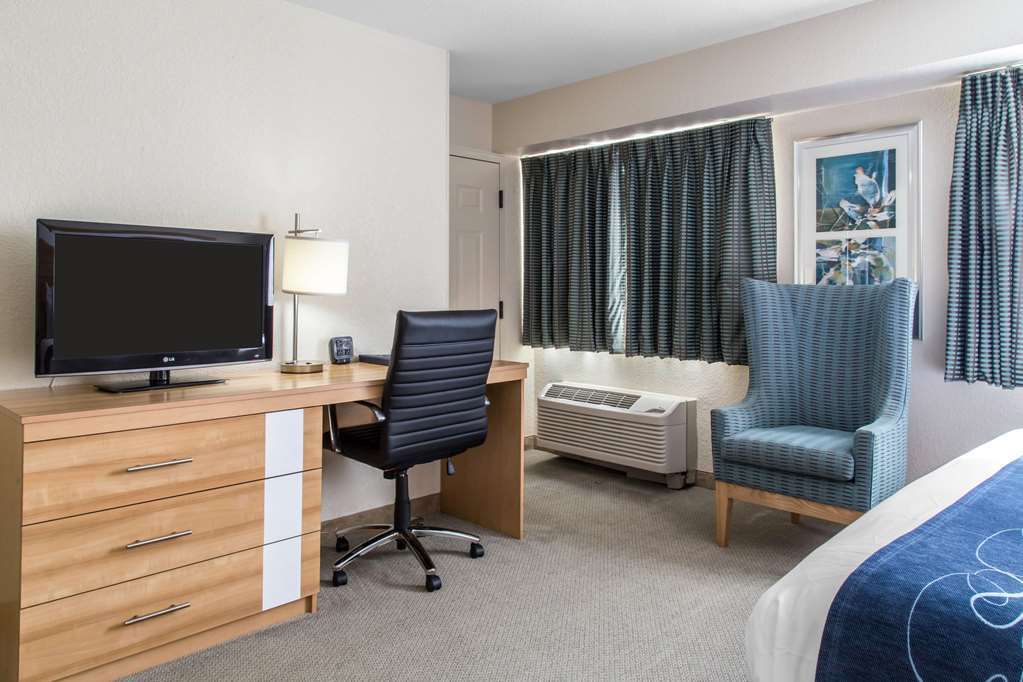 Comfort Suites Seven Mile Beach George Town Pokoj fotografie